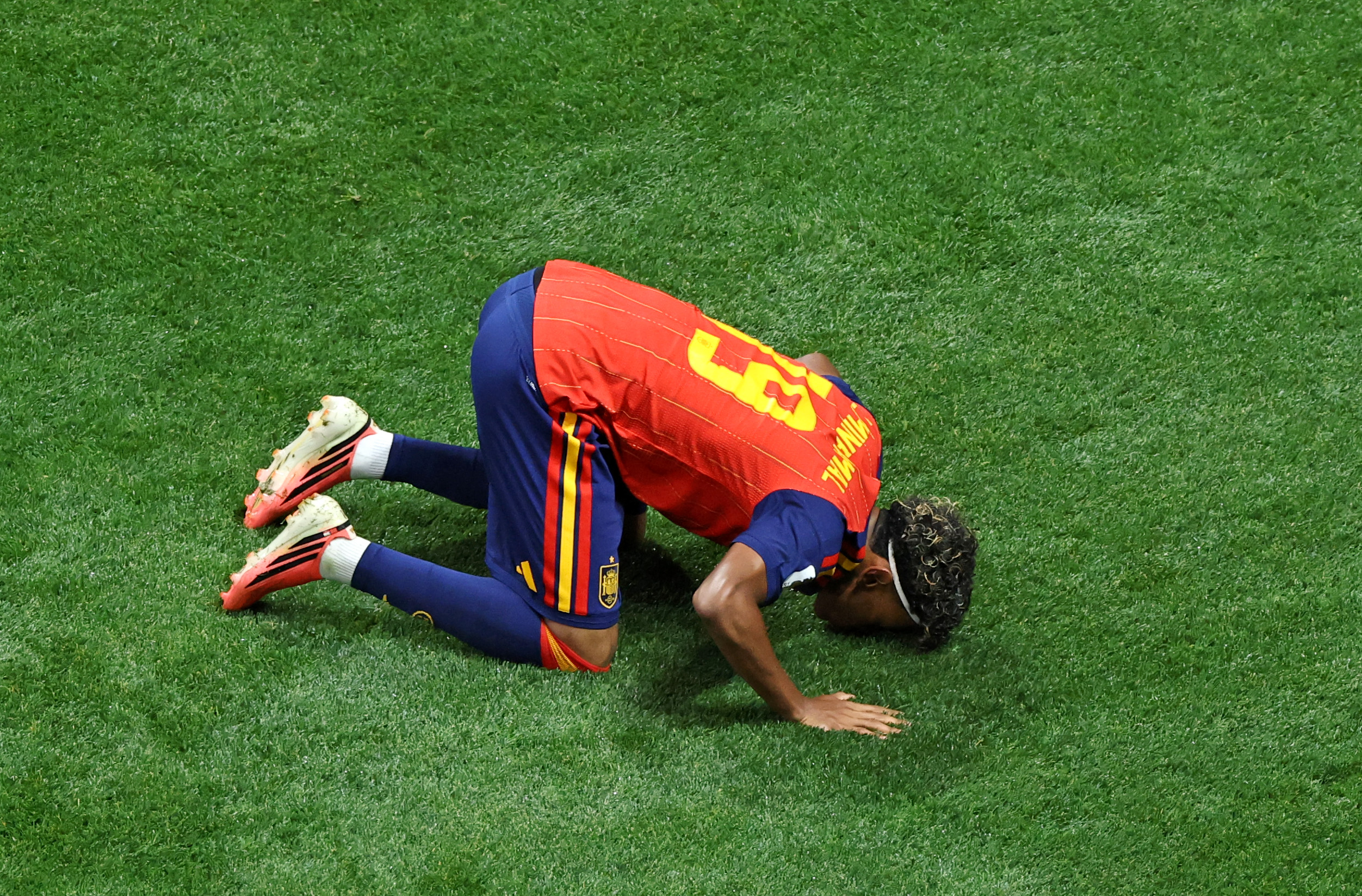 ATLANTA, GEORGIA - JUNE 21: Lamine Yamal #19 of Spain celebrates scoring his team's first goal during the FIFA World Cup 2026 Group H match between Spain and Saudi Arabia at Atlanta Stadium on June 21, 2026 in Atlanta, Georgia. Buda Mendes/Getty Images/AFP (Photo by Buda Mendes / GETTY IMAGES NORTH AMERICA / Getty Images via AFP)