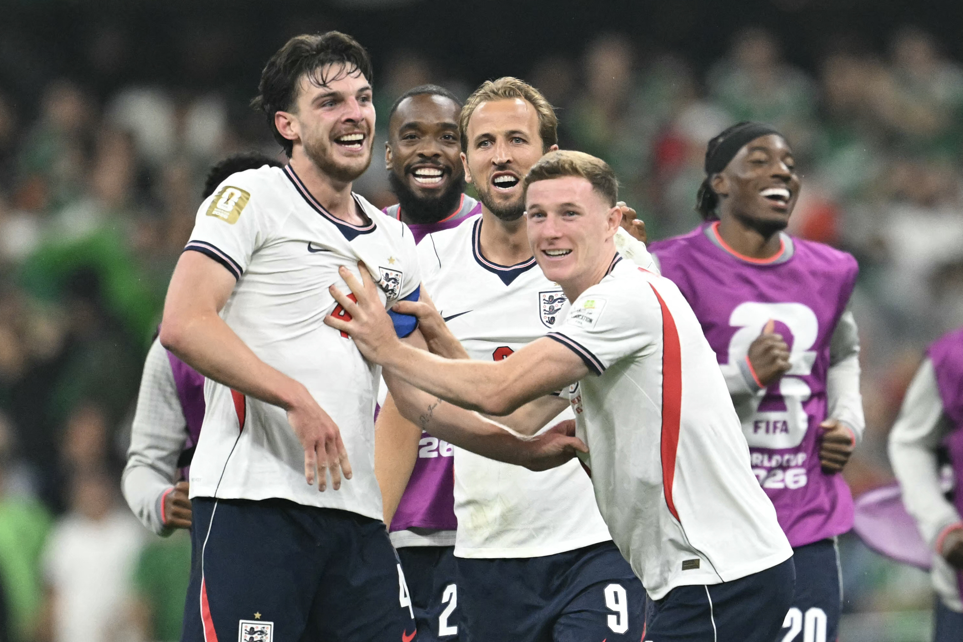 England players react.