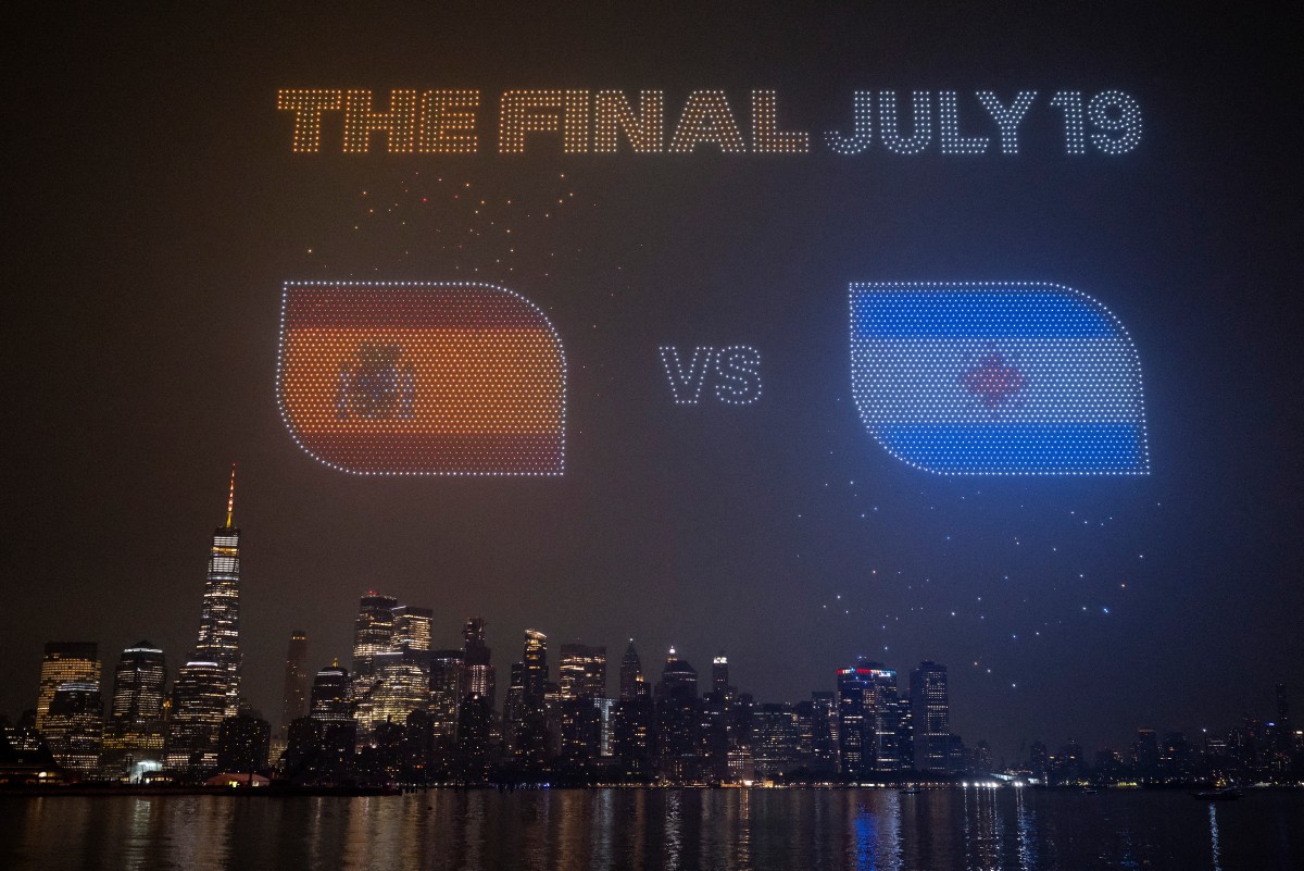 The Final July 19 visual with the flags of Spain and Argentina is displayed against the Manhattan skyline during the FIFA drone show in New York