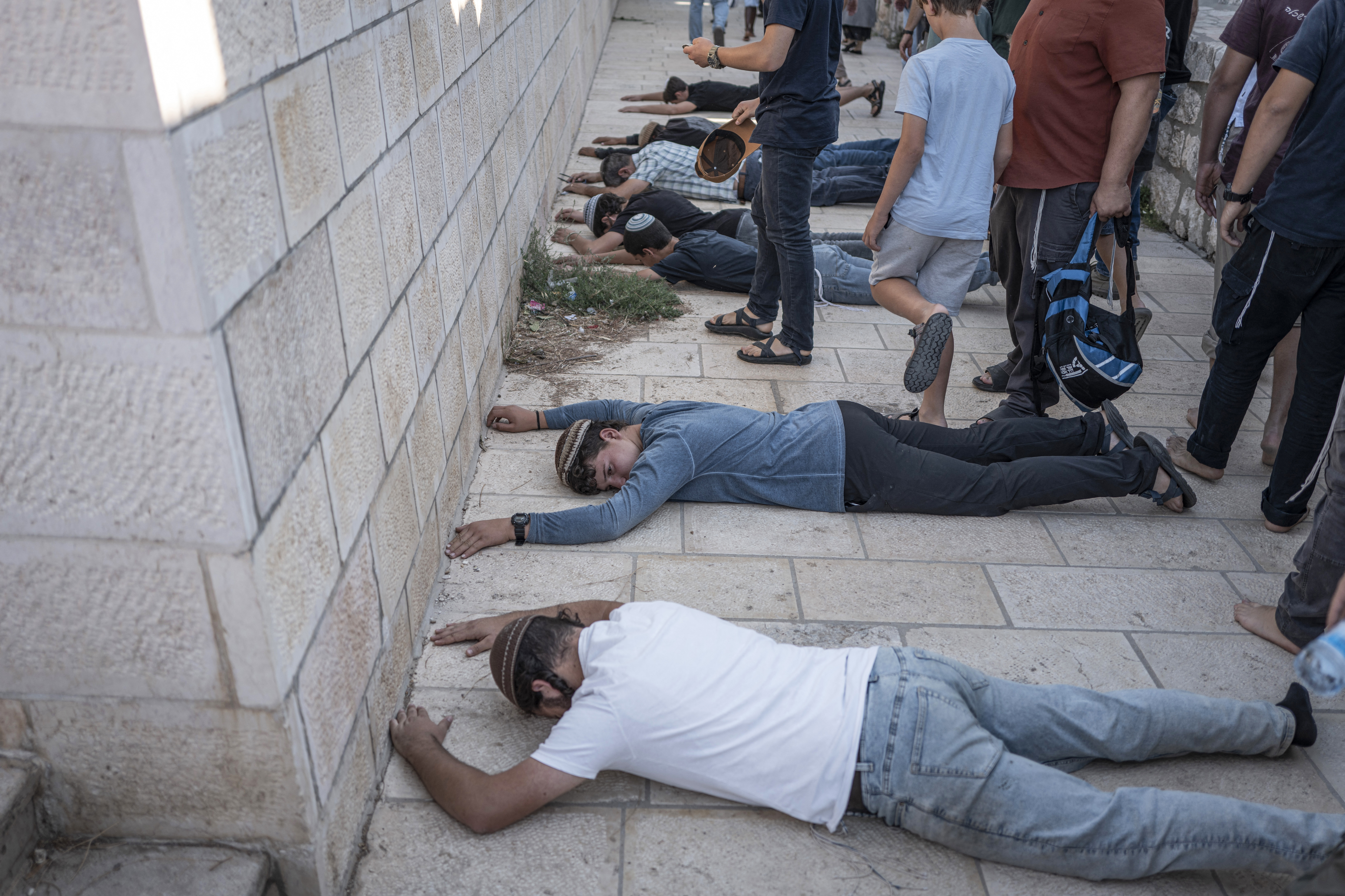 Israelis pray at Al-Aqsa Mosque compound