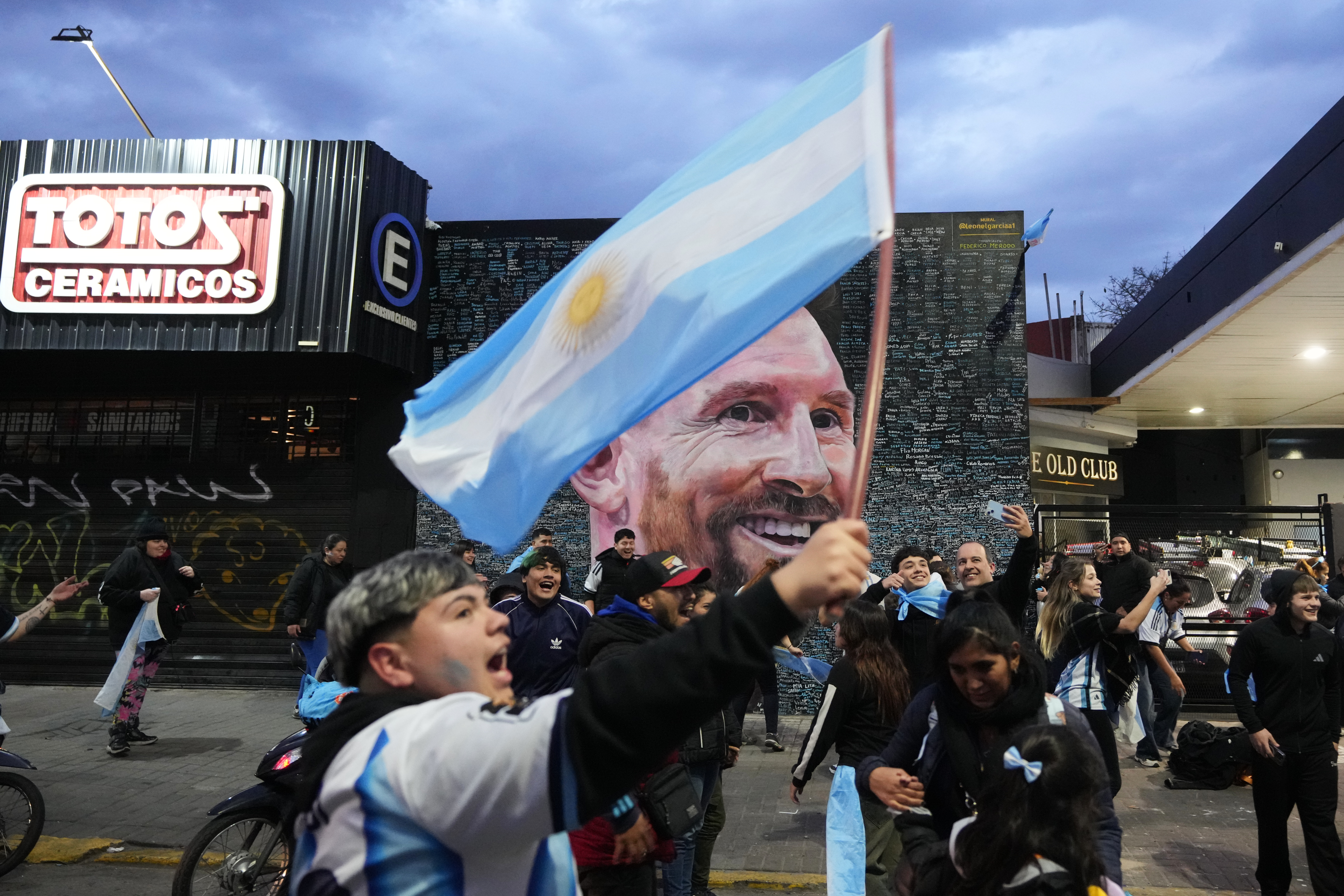 Messi's Argentina stun England in comeback to reach World Cup final