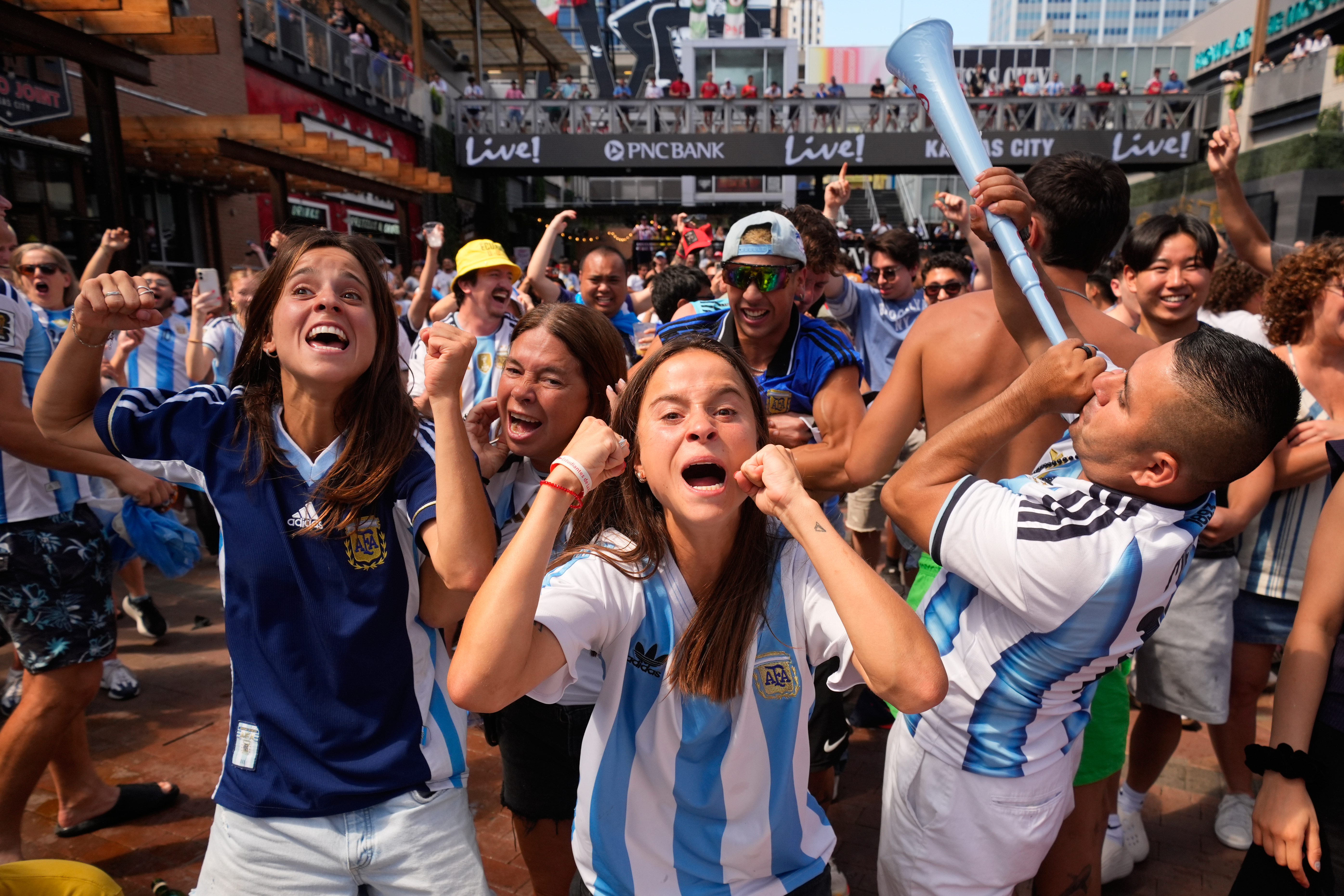 Messi's Argentina stun England in comeback to reach World Cup final