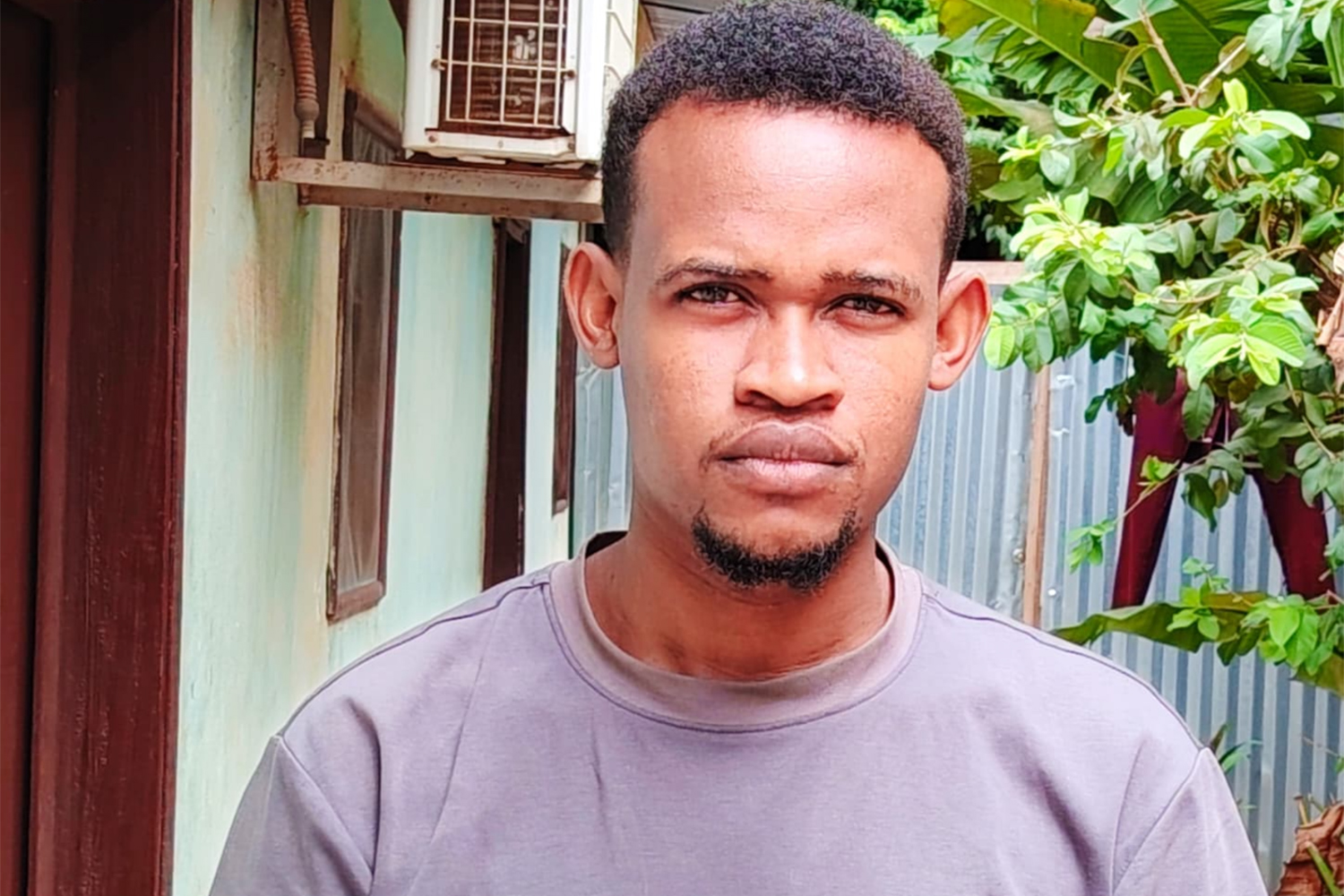 Baderelddian Issa dreams of completing his university education despite the challenges of life in exile [Zeinab Mohammed Salih/Al Jazeera]