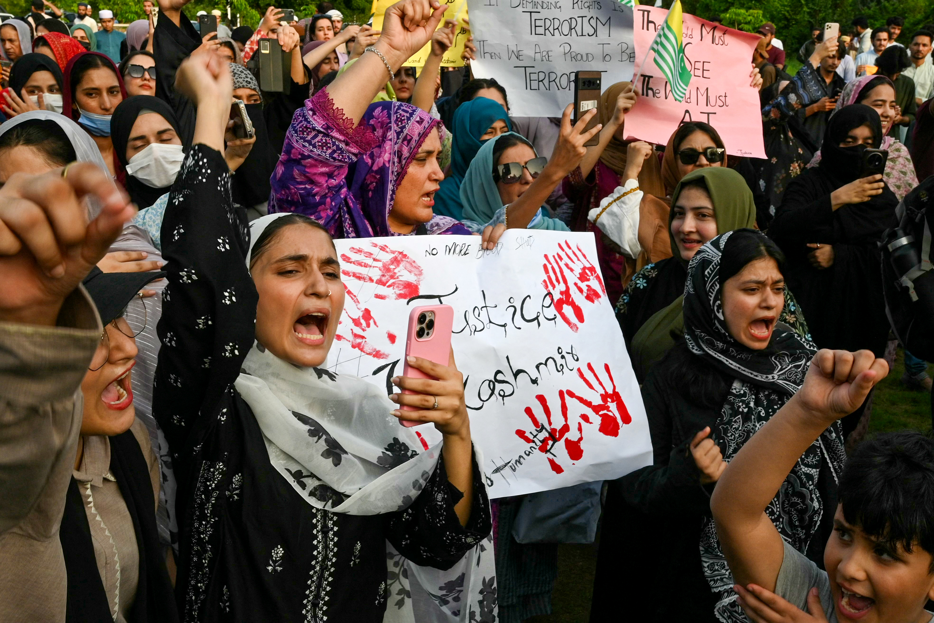 Student organization Islami Jamiat Talaba (IJT) activists protest in Islamabad on July 29, 2026 after unrest during the first phase of voting for the local legislature in Pakistan-administered Kashmir.
