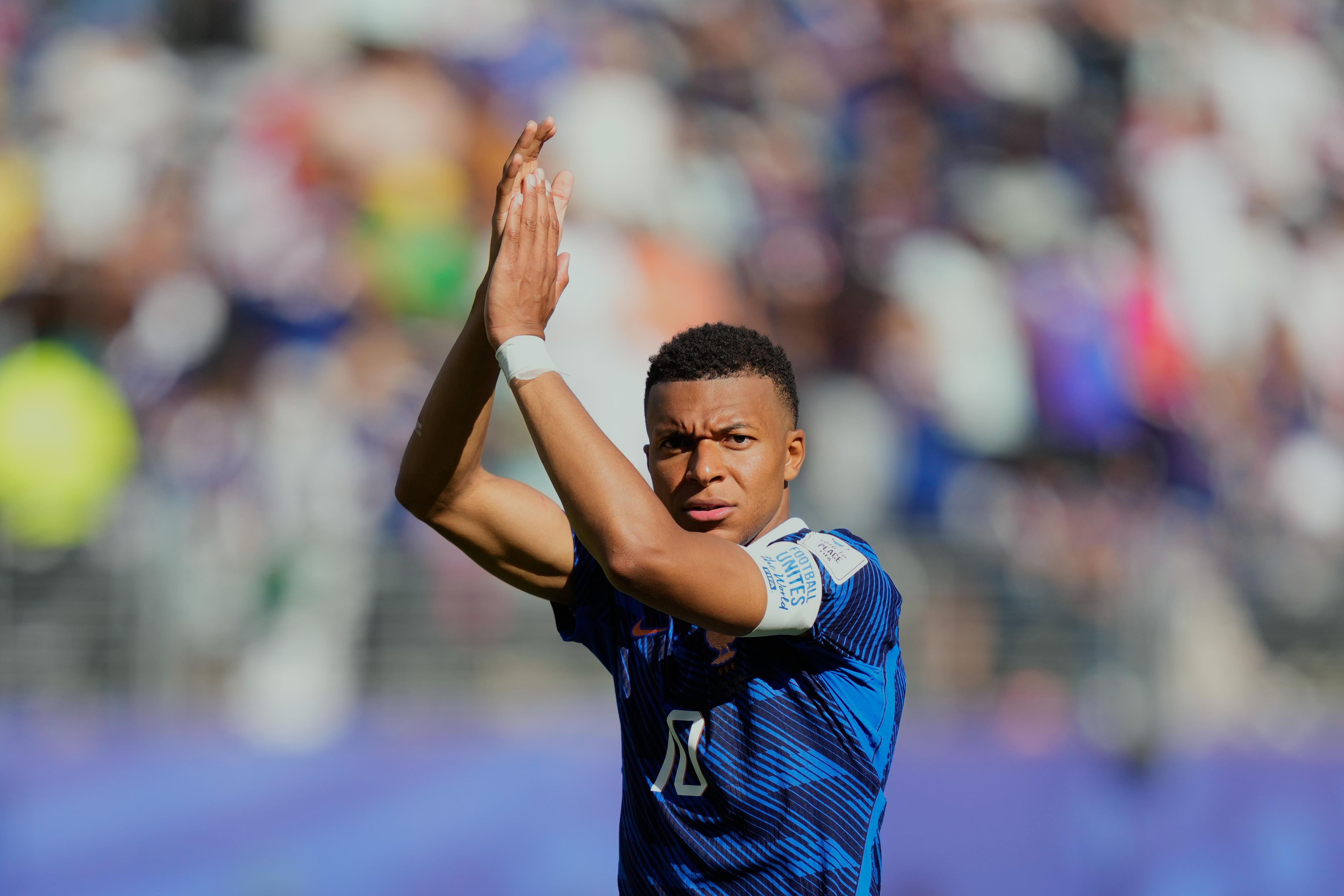 France's Kylian Mbappe applauds the fans at the end of the World Cup Group I soccer match between France and Senegal in East Rutherford, N.J., near New York, Tuesday, June 16, 2026. (AP Photo/Yuki Iwamura)