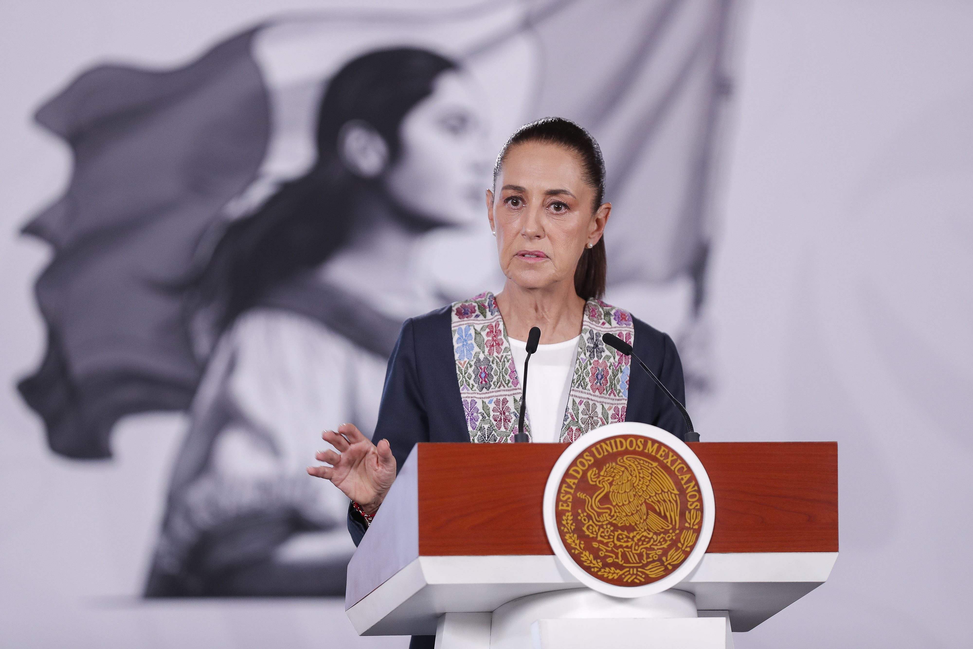 epa13080497 Mexican President Claudia Sheinbaum speaks during a press conference at the National Palace in Mexico City, Mexico, 02 July 2026. Sheinbaum announced that her government will send a Navy ship carrying humanitarian aid to Venezuela to support relief efforts following the earthquakes that devastated parts of the South American country and left thousands dead and injured. EPA/ISAAC ESQUIVEL