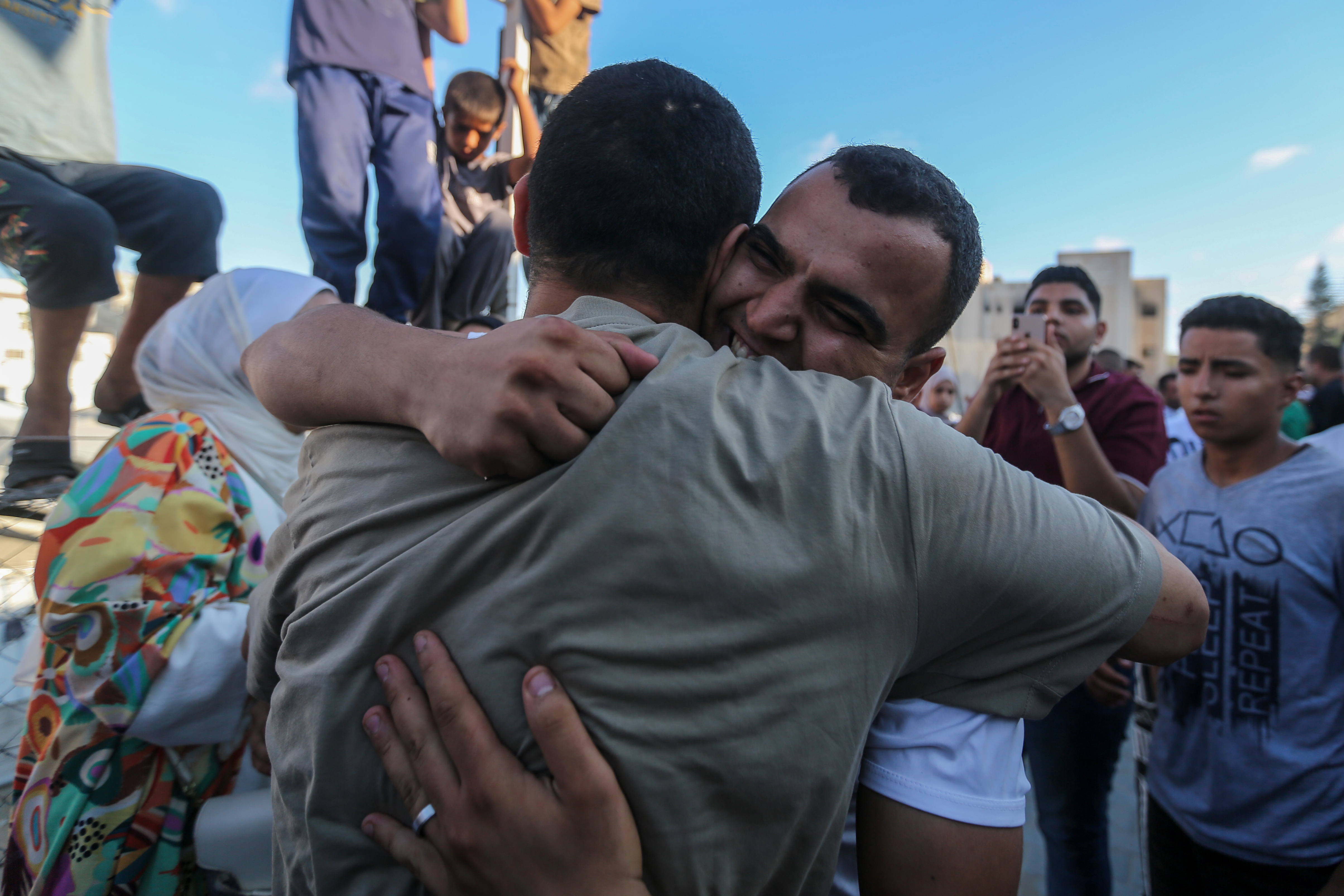 Prisoners released from Israeli custody arrive at Nasser Medical Complex in Khan Younis, Gaza