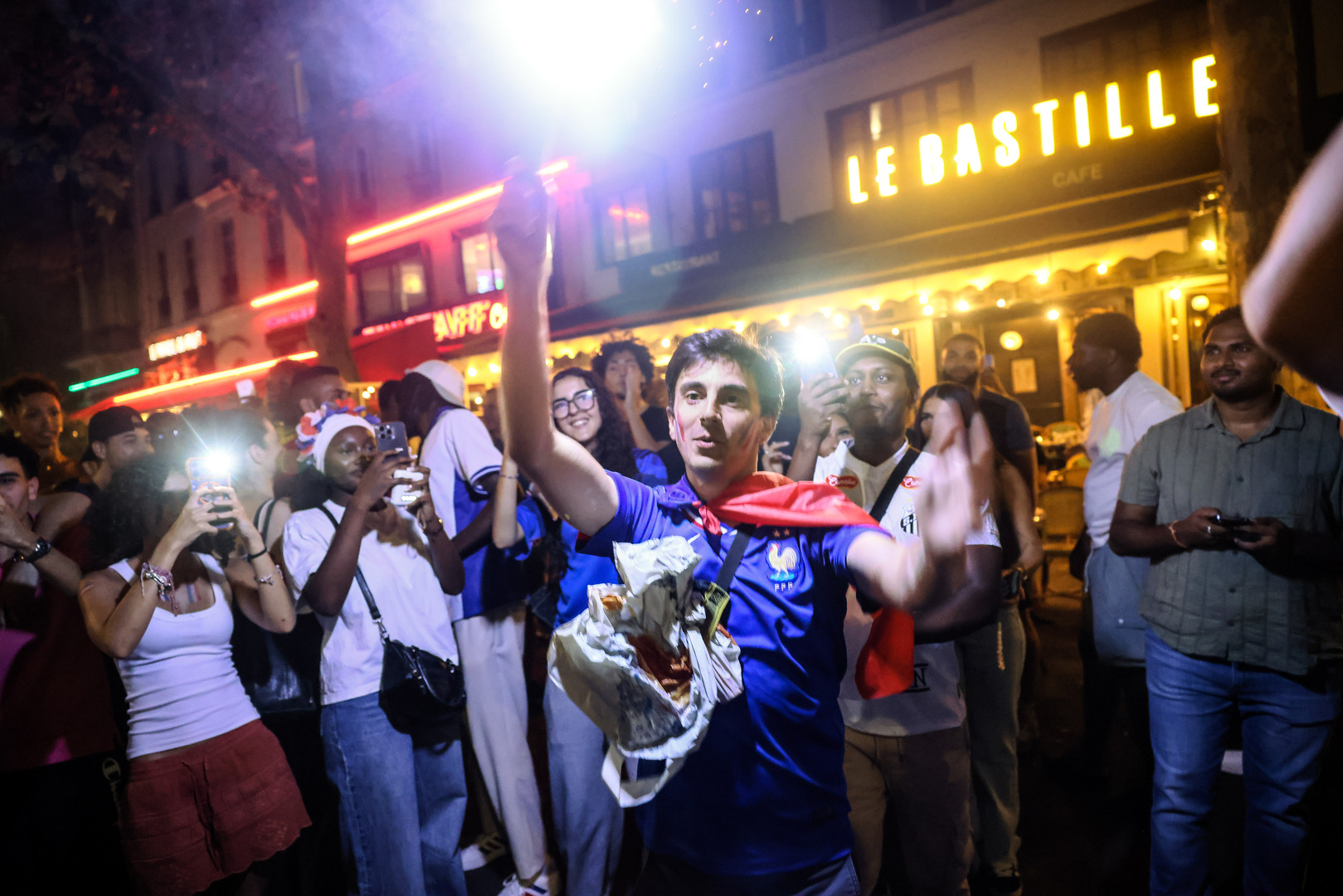 Paris advances to semi-finals