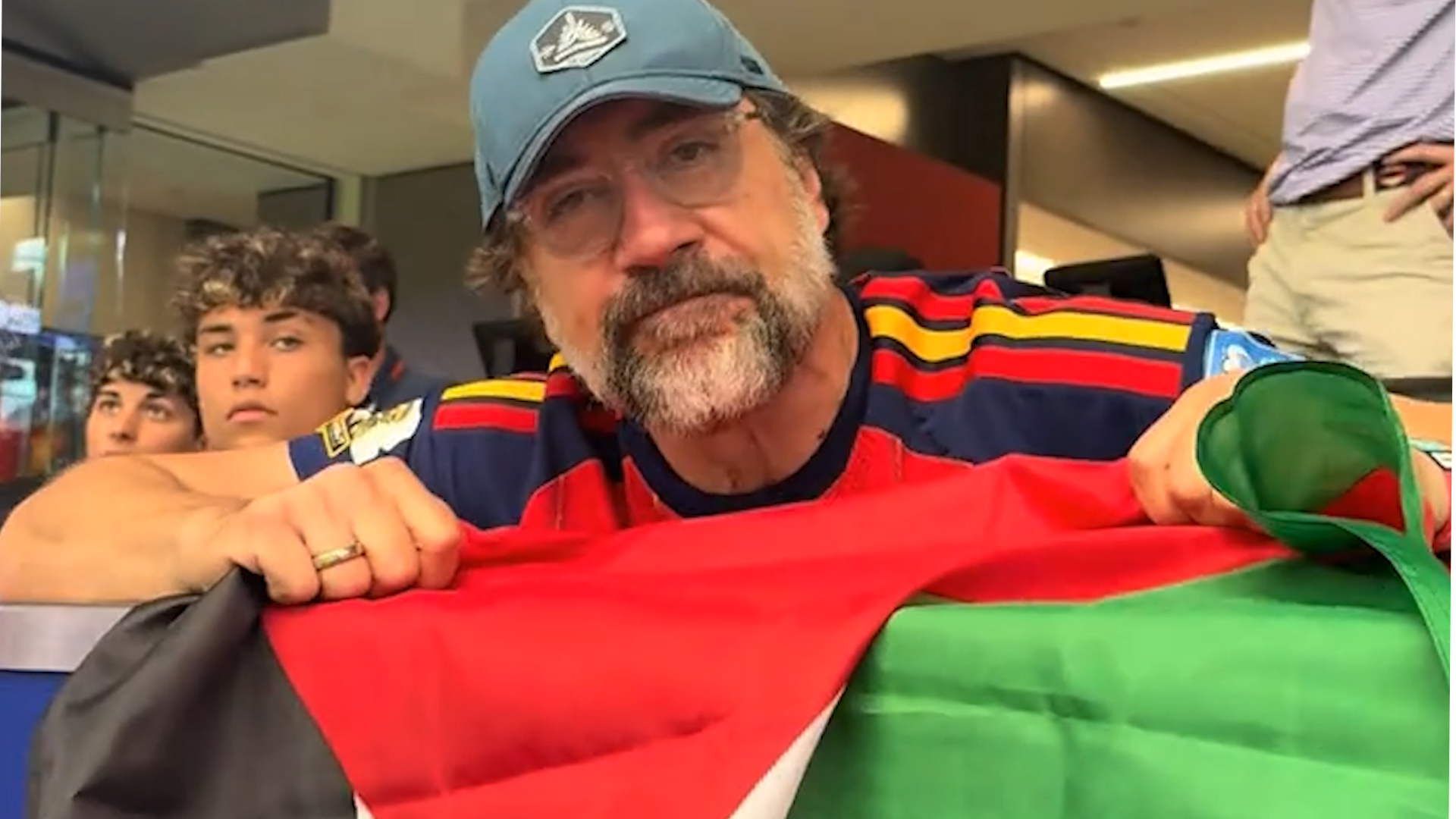 Javier Bardem Palestine flag