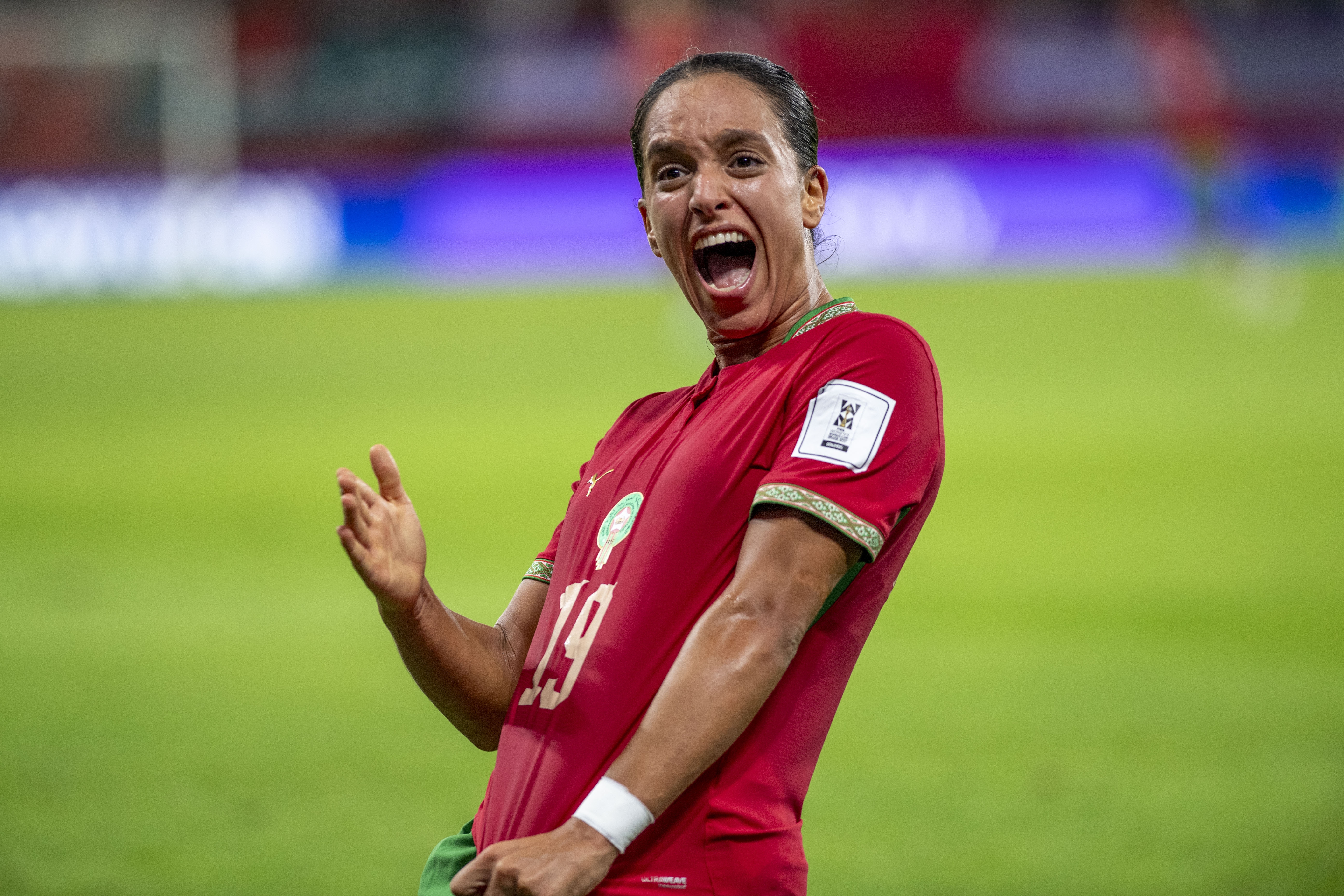 Sakina Ouzraoui reacts.