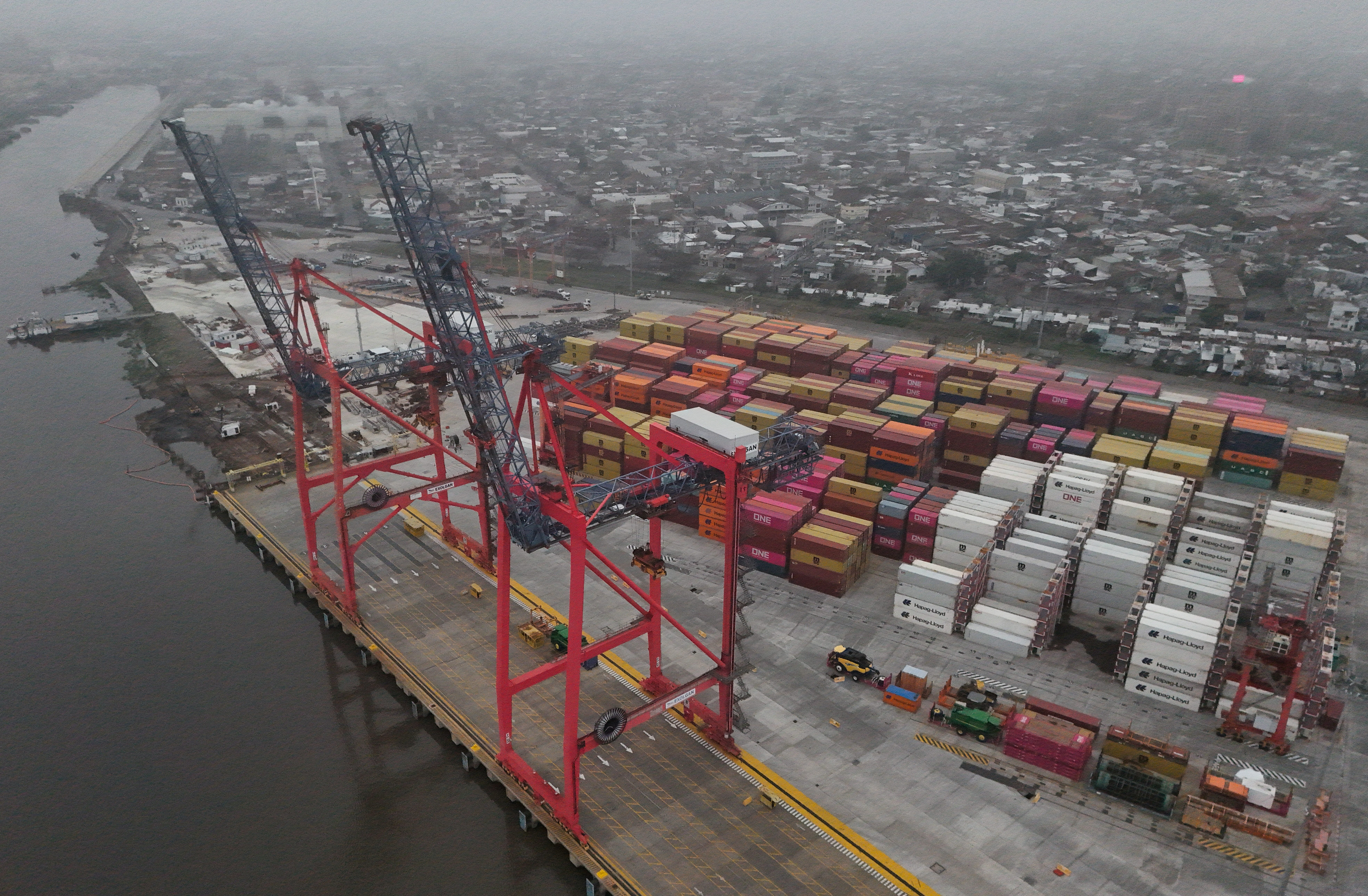 A drone view shows containers at the Dock Sud Port during a maritime workers strike, in Avellaneda, Buenos Aires province, August 4, 2026. REUTERS/Agustin Marcarian