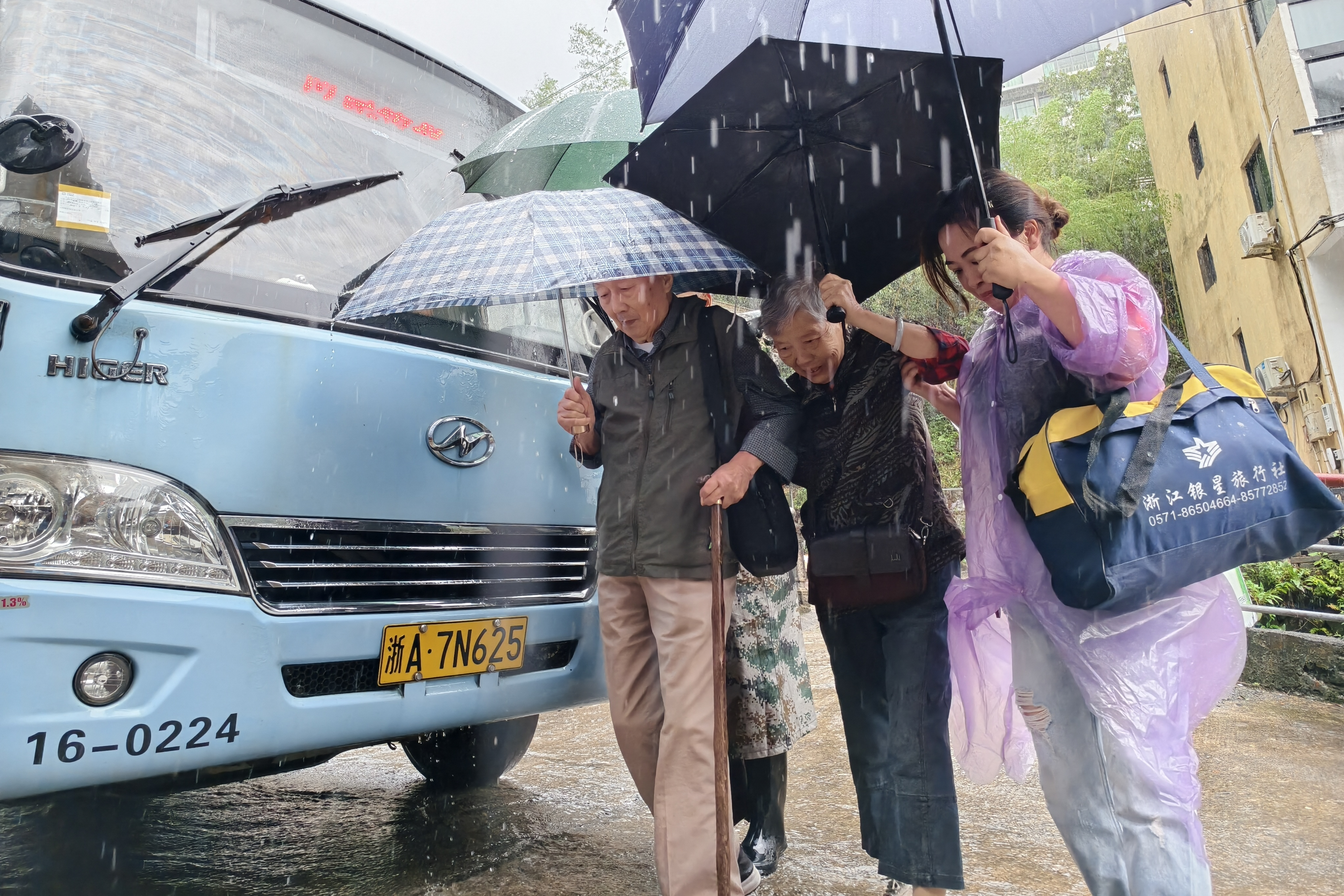 Powerful Typhoon Dolphin hits China, sparking flood and landslide warnings