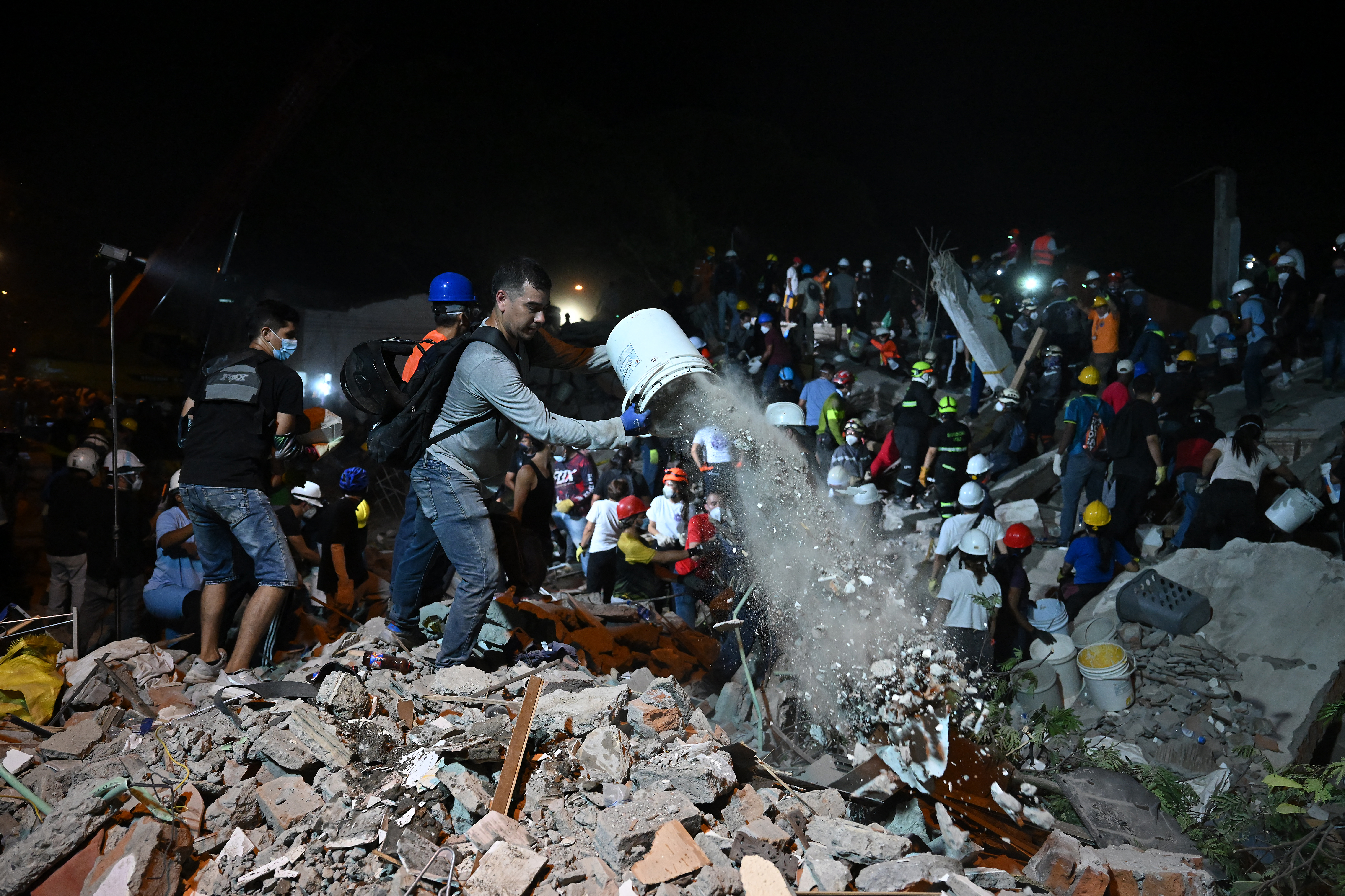 Hope fades as teams dig for survivors in Colombia earthquake