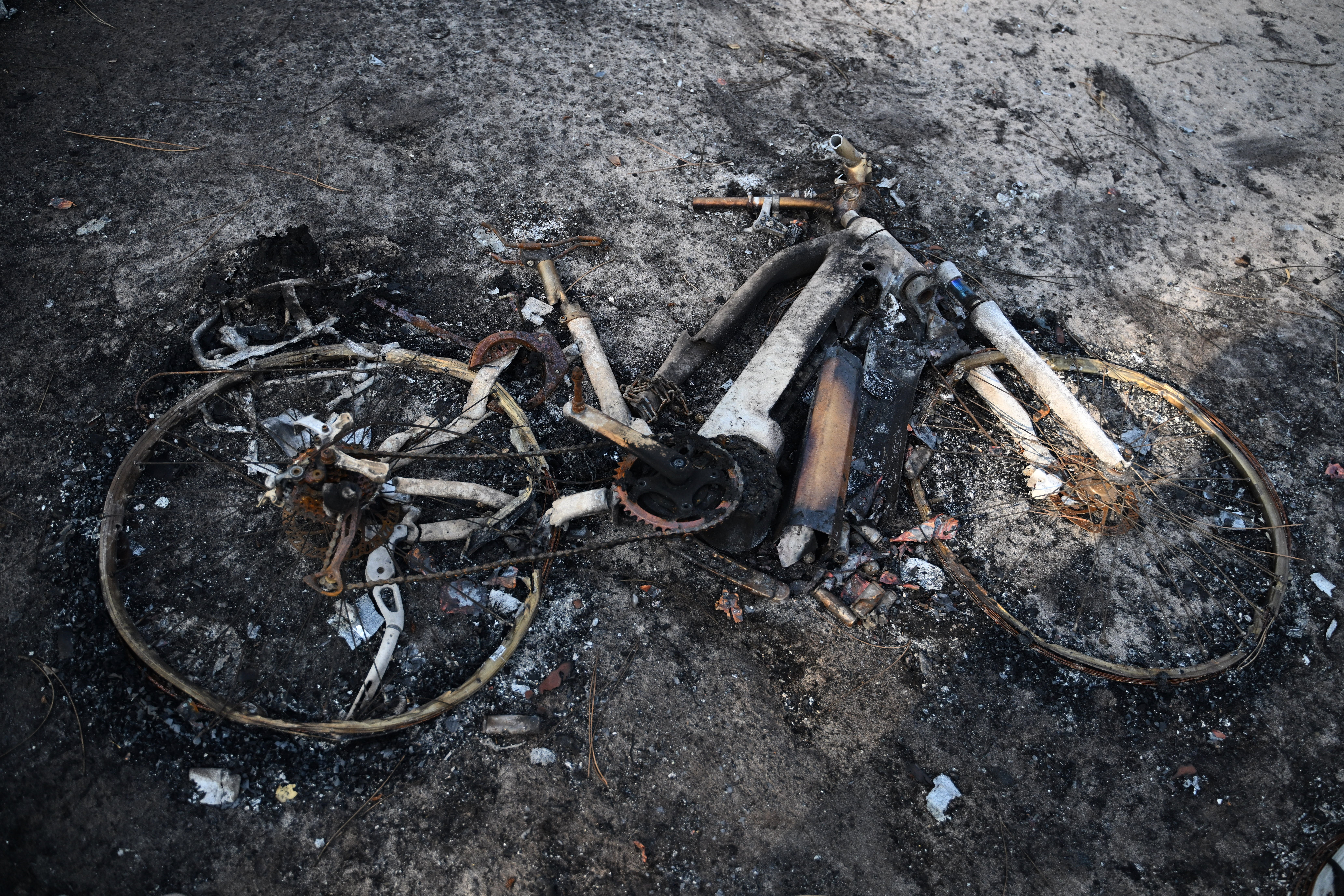 Wildfires rage in France and Spain, forcing mass evacuations