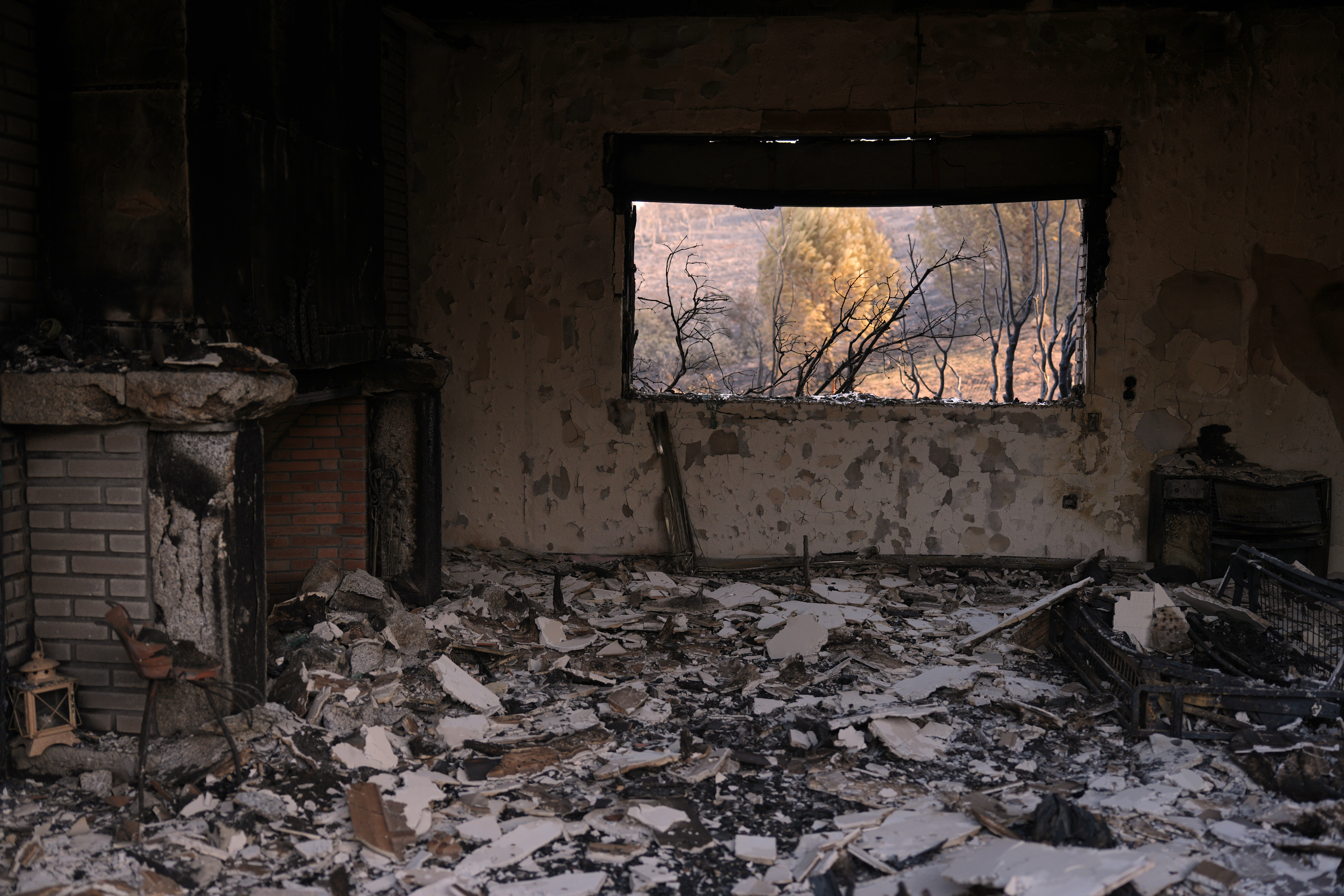 Wildfires rage in France and Spain, forcing mass evacuations