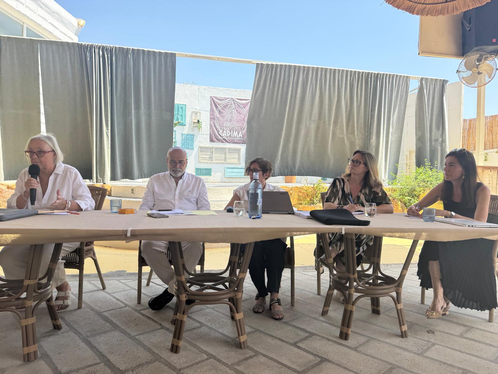 A group of Bedar residents has held meetings about the wildfires, with the aim of preventing further disasters [Courtesy of Sally Chapman]