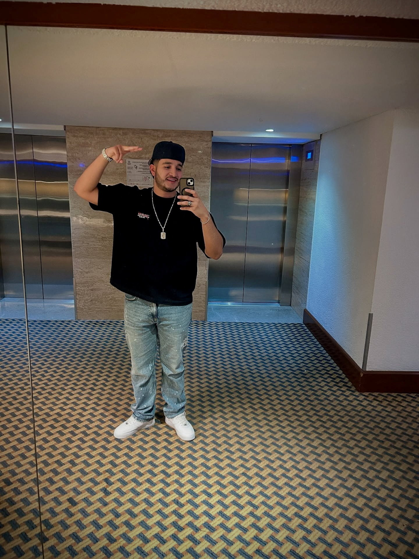 Mexican social media influencer Cesar Gastelum, who, according to the local authorities, was shot and killed while livestreaming with friends outside a fast food restaurant in the northwestern city of Culiacan, poses while taking a selfie at an unknown location, in this picture from social media released on July 26, 2025. Instagram/cesarselectivo/via REUTERS THIS IMAGE HAS BEEN SUPPLIED BY A THIRD PARTY. MANDATORY CREDIT. NO RESALES. NO ARCHIVES.