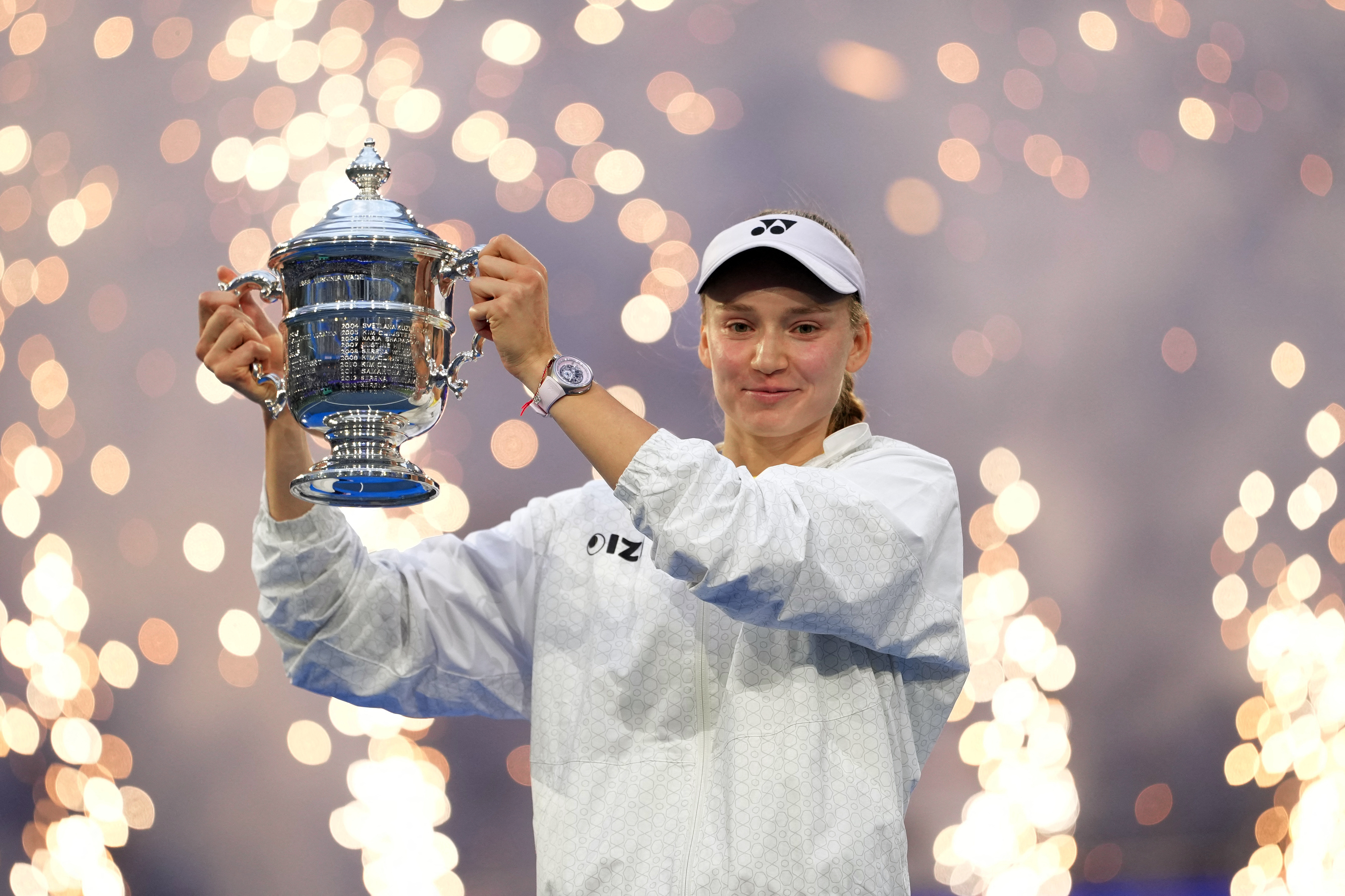 Tennis - U.S. Open - Flushing Meadows, New York, United States - September 12, 2026 Kazakhstan's Elena Rybakina celebrates with the winner's trophy after her final match against Belarus' Aryna Sabalenka IMAGN IMAGES via Reuters/Robert Deutsch
