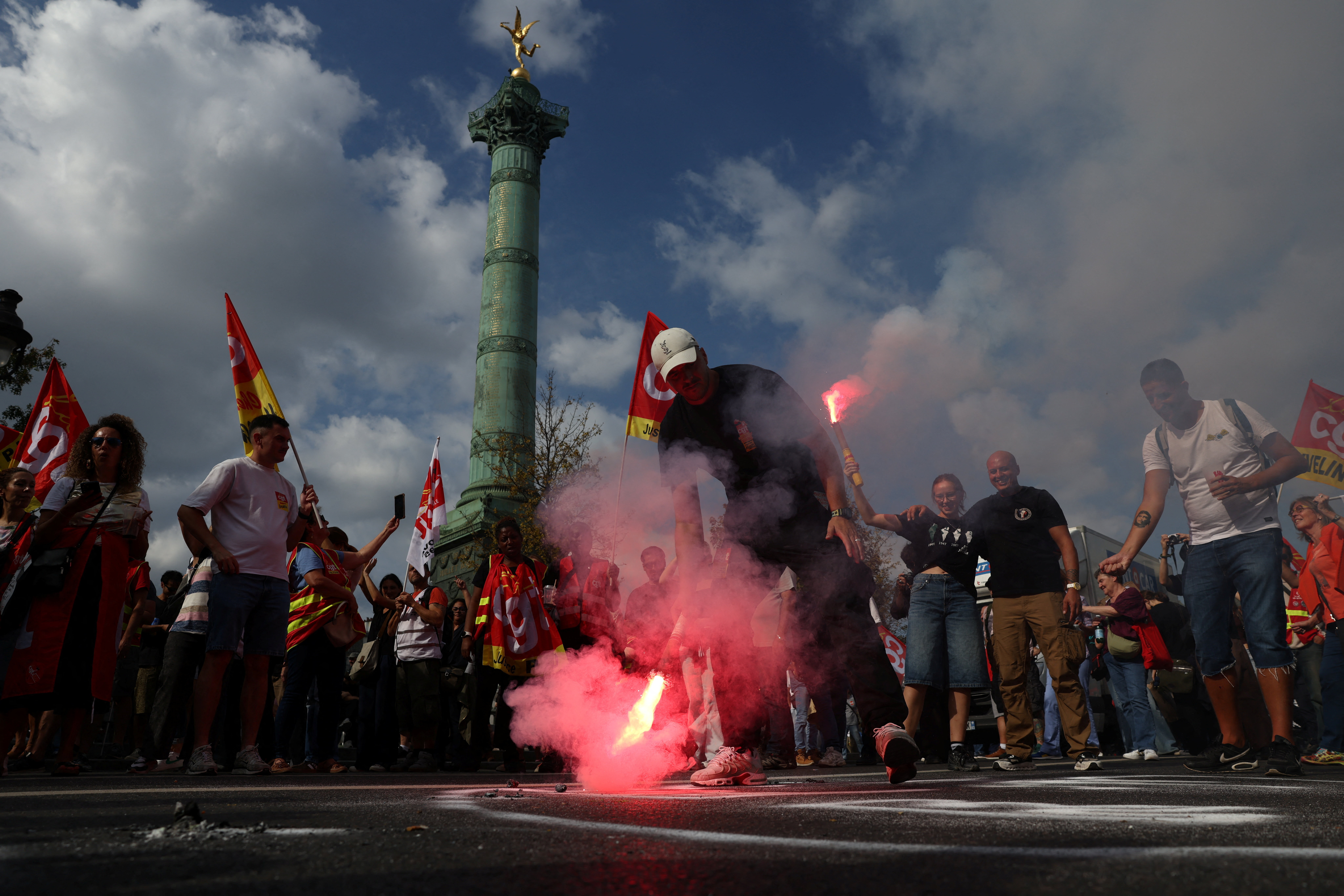 French students,public workers protest Macron’s planned budget cuts
