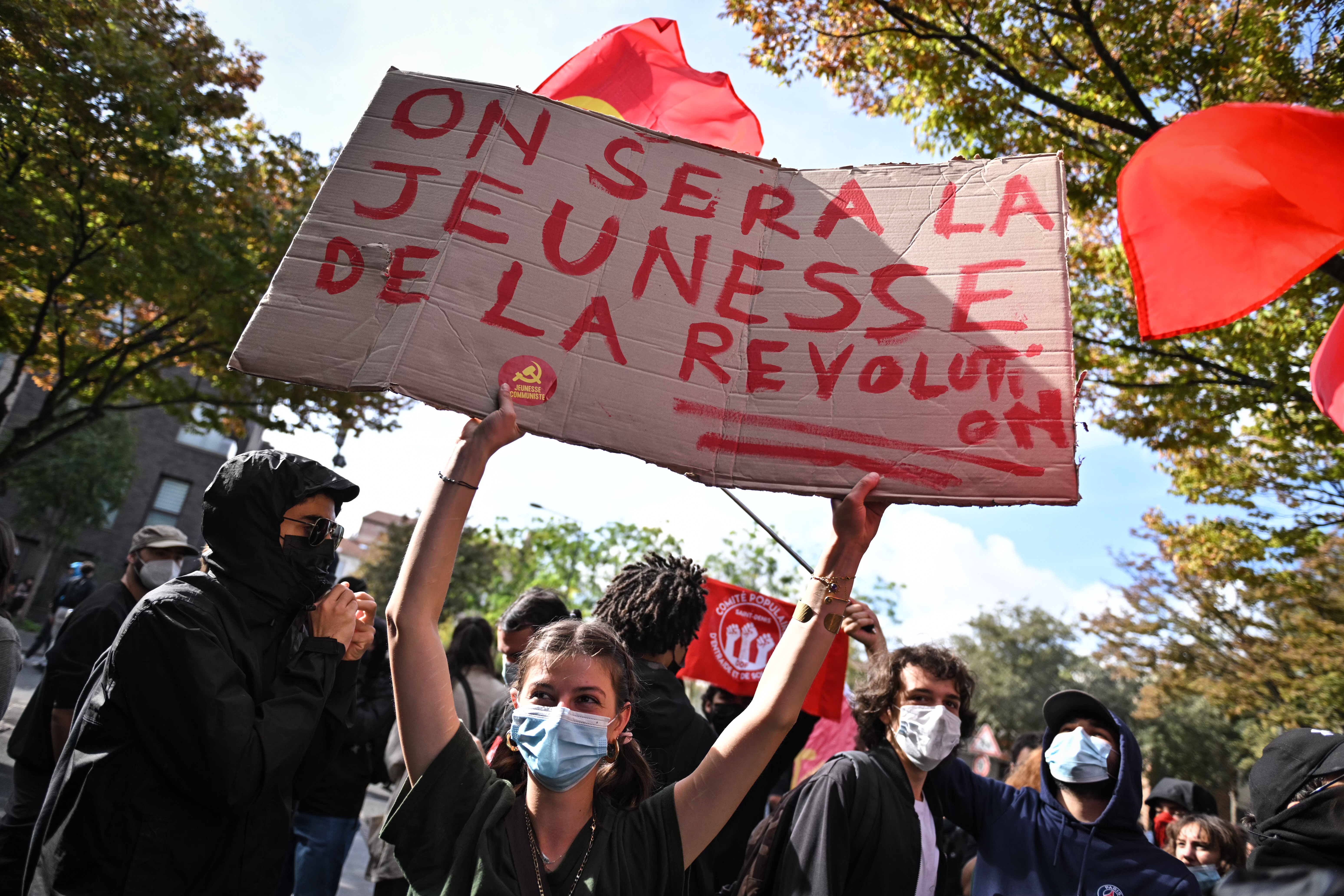 epa13274642 High school students protest against education conditions in Saint-Denis, north of Paris, France, 01 October 2026. EPA/Firas Abdullah