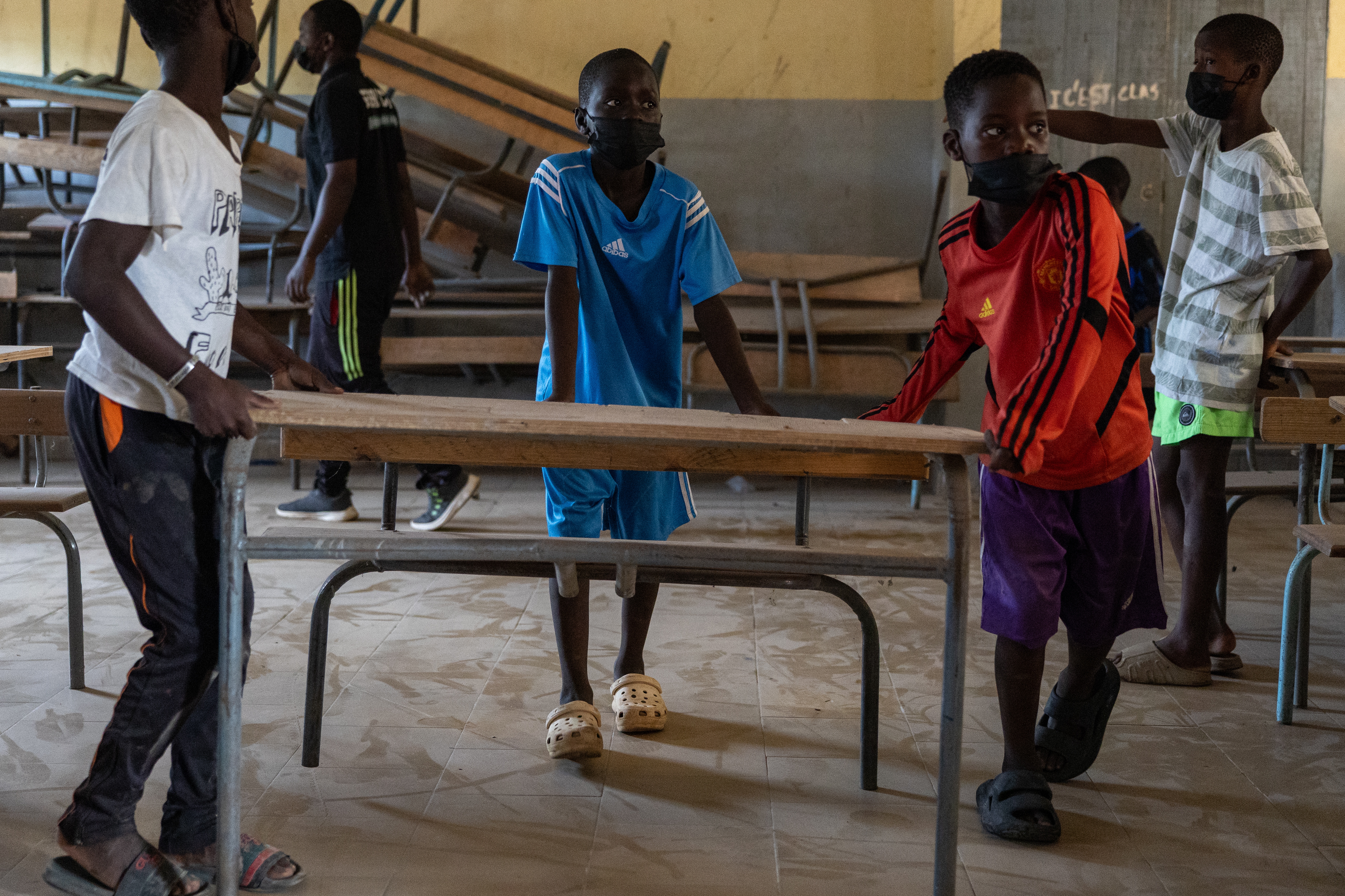 Dakar community unites to clean school ahead of academic year
