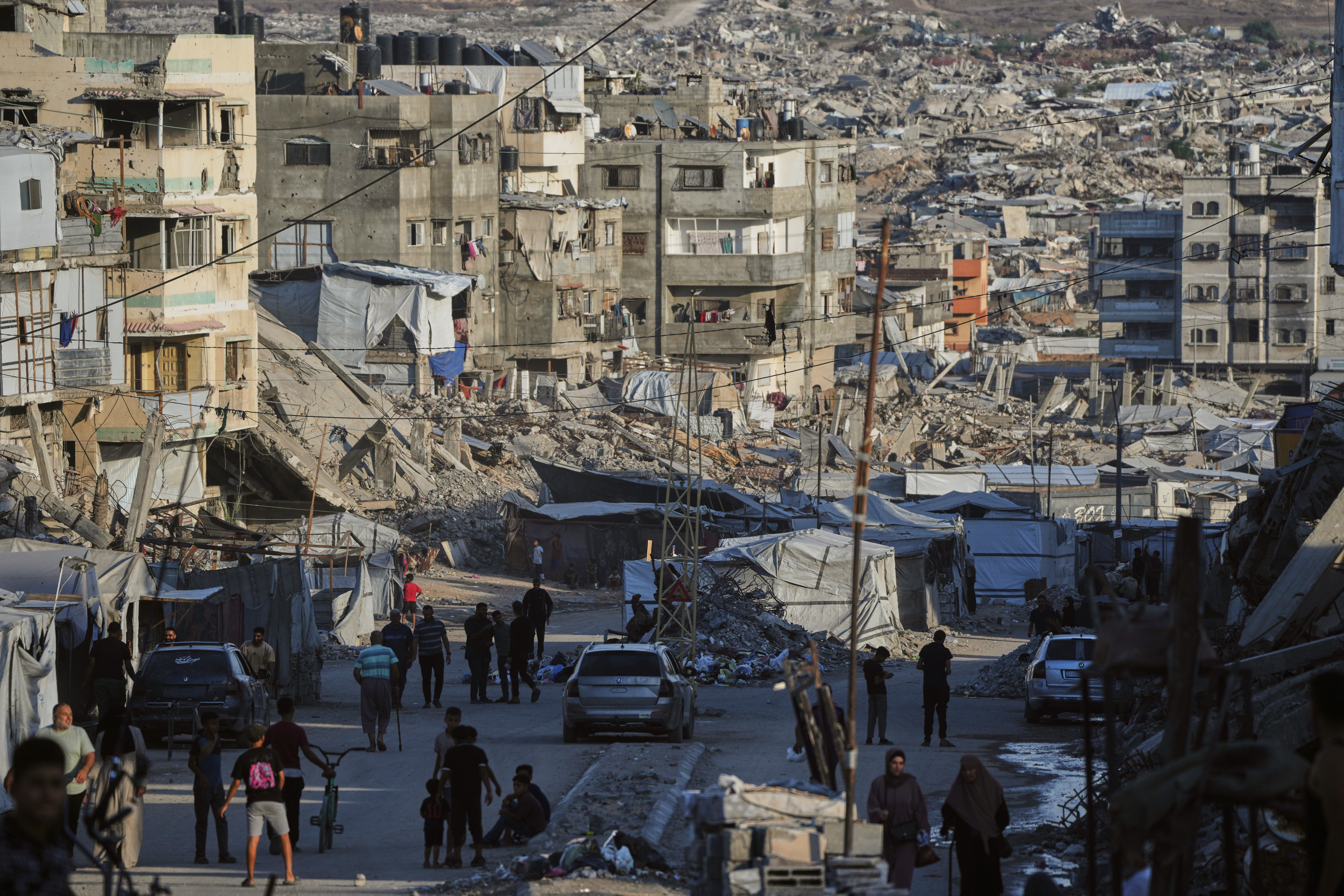 Tent cities expand in Gaza amid widespread destruction and loss