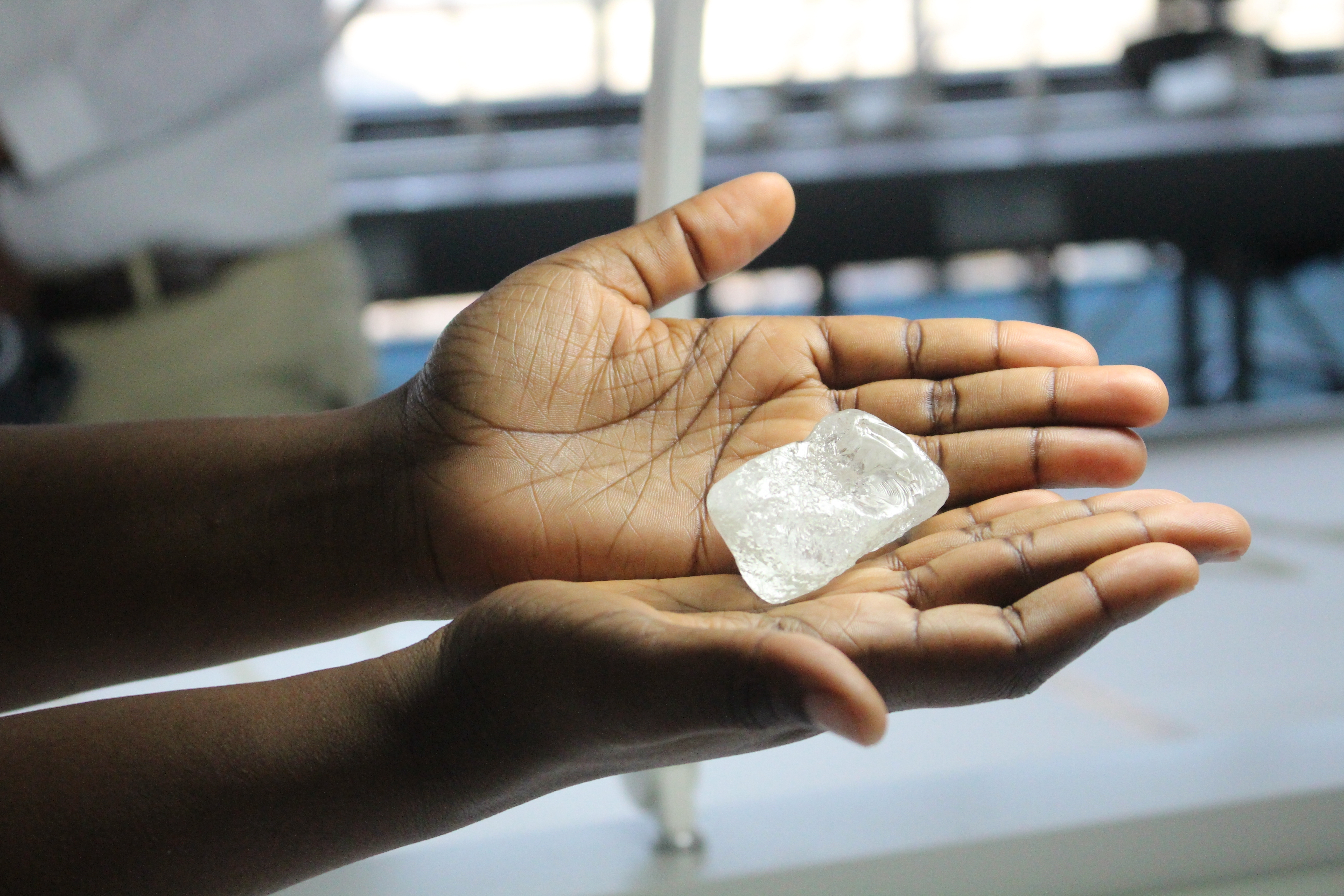 A raw diamond is displayed during a media tour of the Diamond Trading Company in Gaborone, Botswana, Sept. 16, 2025. (AP Photo/Sello Motseta)