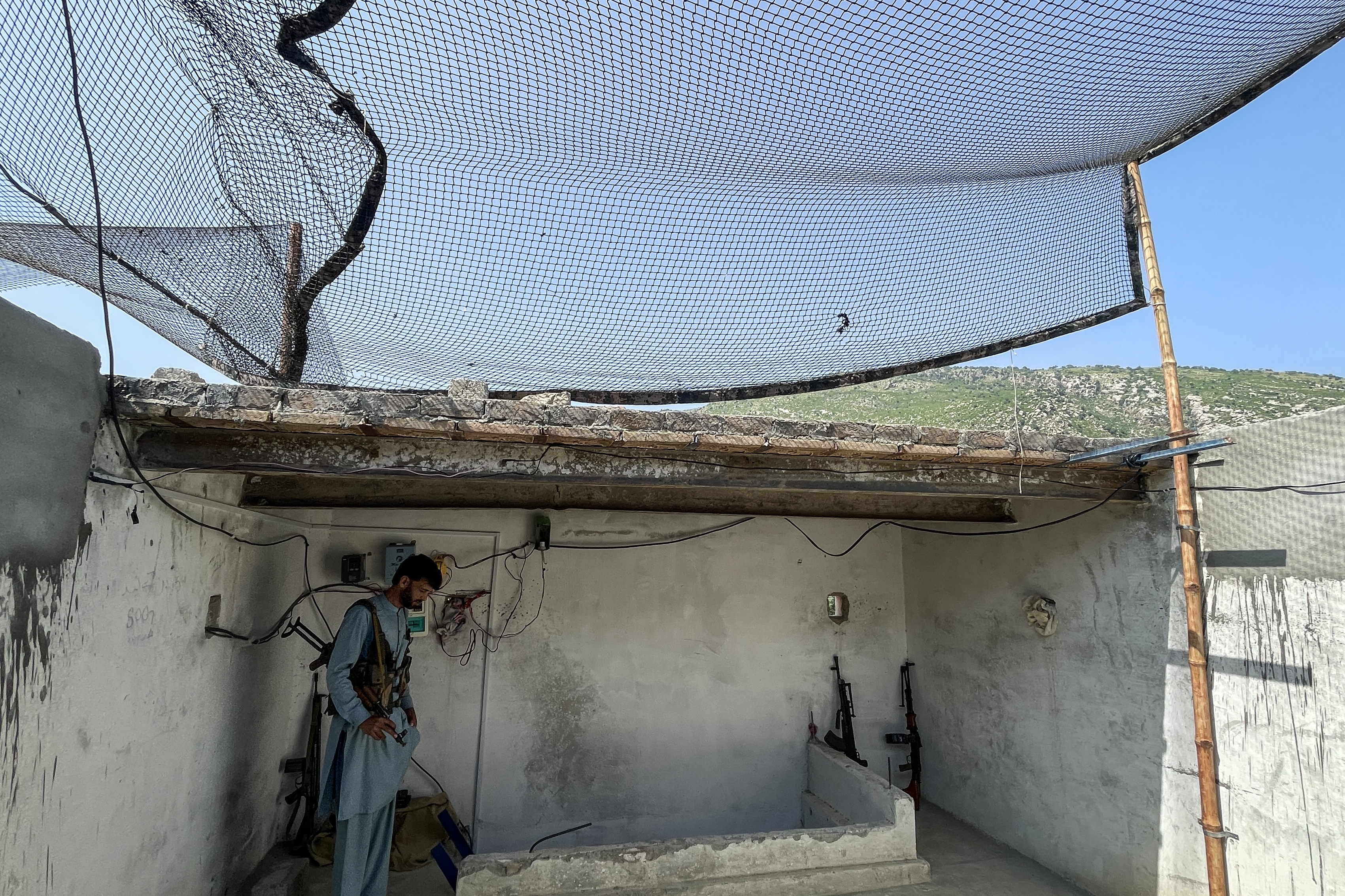 A large fishing net covers the rooftop of a police checkpost in Hangu district, Khyber Pakhtunkhwa, Pakistan, September 26, 2026. Photo: Manzoor Khan